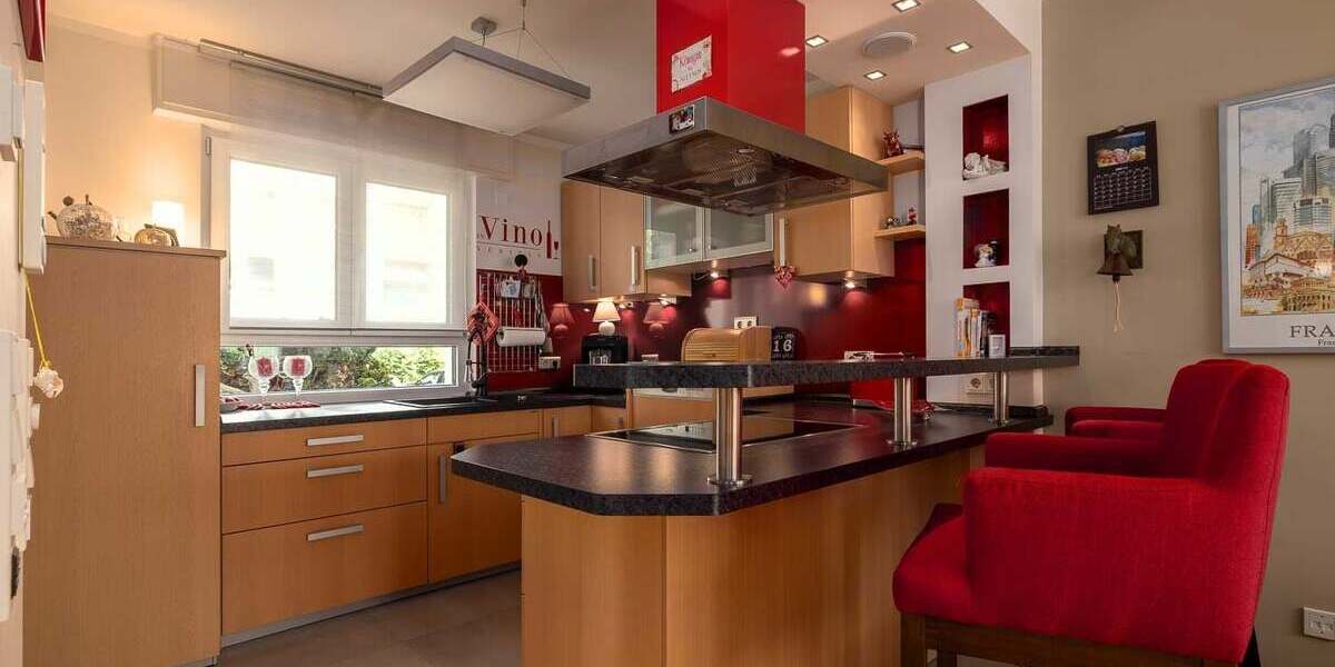 Modernisiertes Haus mit Pool & Garten in Frankfurt 4.5 zimmer