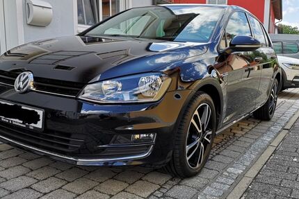 VW Golf 103.899 km 11.900 € Berglern 85459