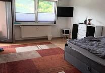 Neu Sanierte 2ZKB mit Südbalkon und EBK in zentraler Lage