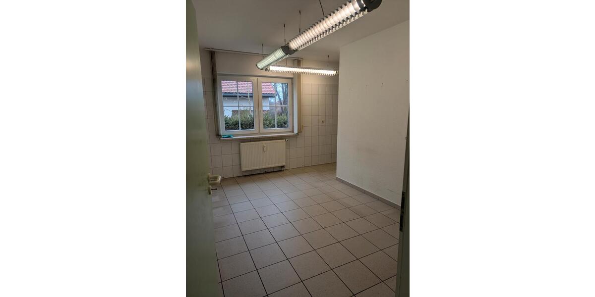 Einfamilienhaus Hettstedt - 15 Zimmer, 345 m&sup2;, 239.000&euro; | Angebot:27081723