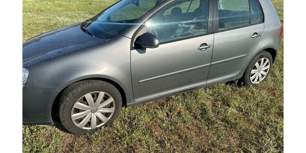 VW Golf 152.468 km 3.500 &euro; Am Mellensee 15838