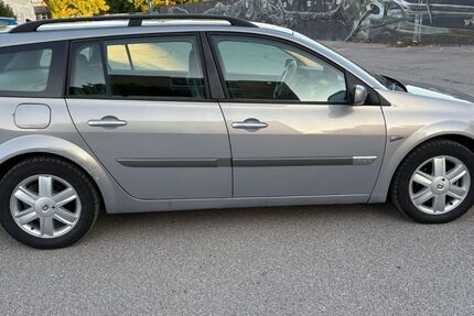 Renault Megane 235.216 km 1.500 &euro; Königsbrunn 86343