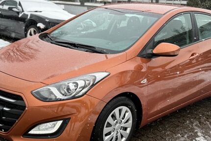 Hyundai i30 75.500 km 7.099 &euro; Hanau 63452