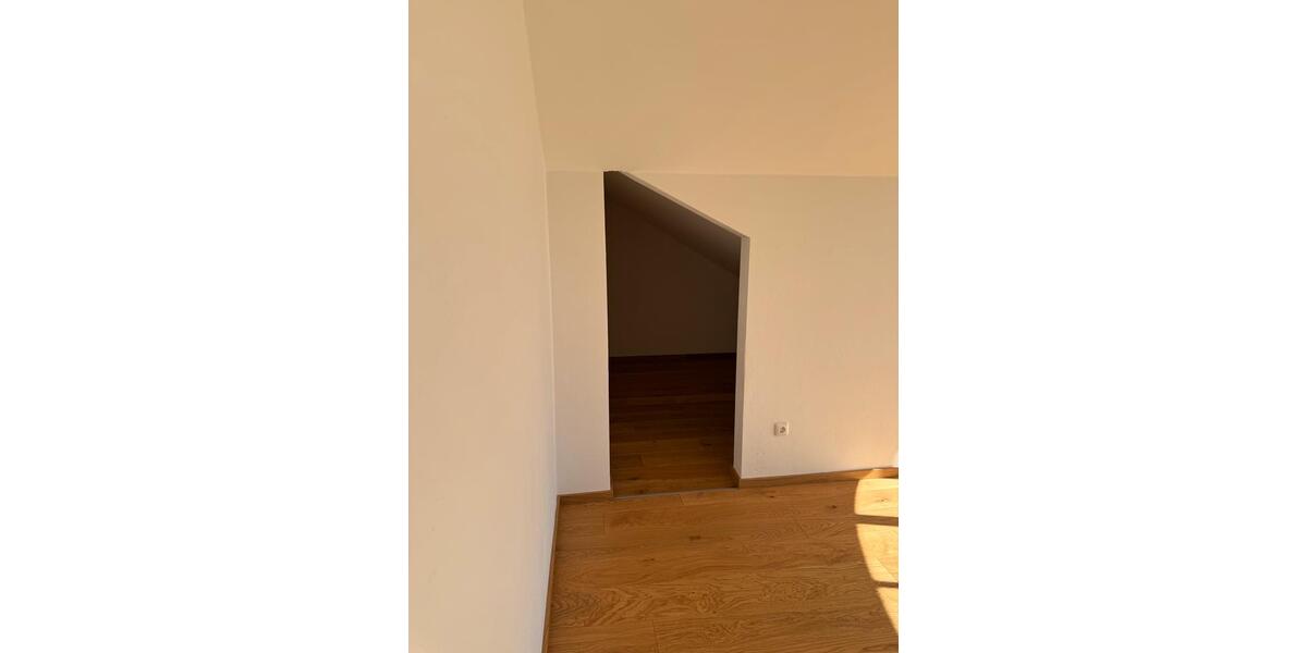 Dachgeschoßwohnung Rosenheim Egarten - 1 Zimmer, 35 m&sup2;, 750&euro; | Angebot:26124383