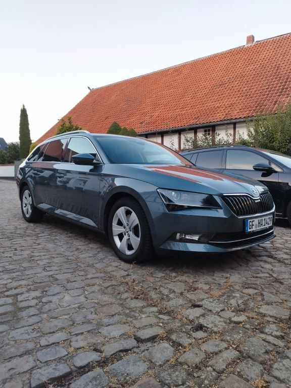 Skoda Superb 190.000 km 14.500 € Rühen 38471