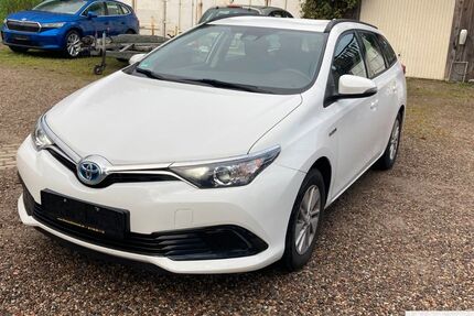 Toyota Auris 151.520 km 14.990 &euro; Schleswig-Holstein - Ringsberg 24977