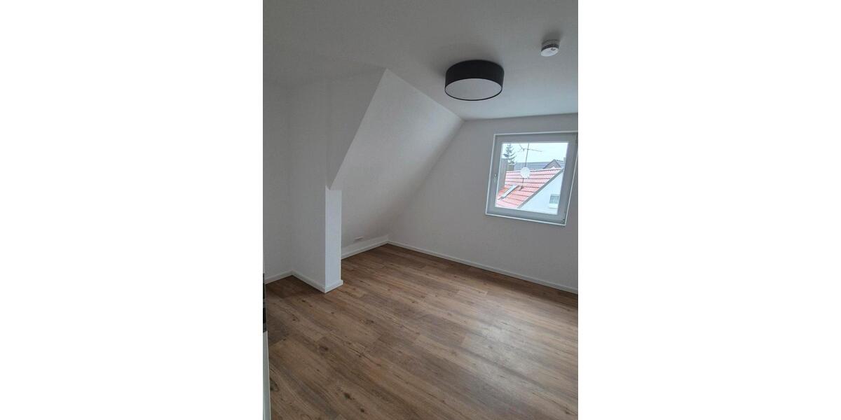 Maisonettenwohnung Gärtringen - 3 Zimmer, 92 m&sup2;, 1.490&euro; | Angebot:26403114