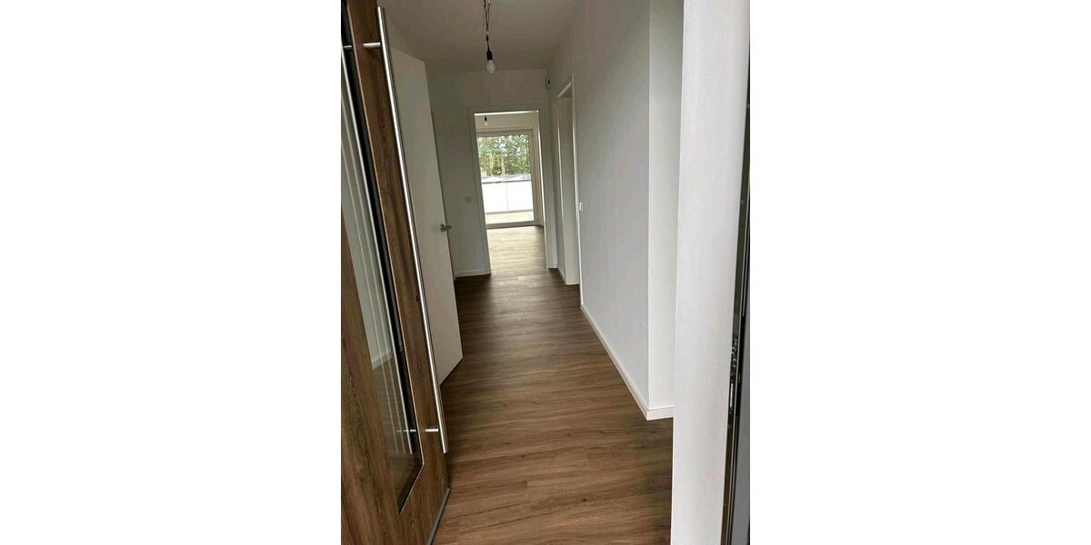 Dachgeschoßwohnung Schloß Holte-Stukenbrock Stukenbrock - 3 Zimmer, 90 m&sup2;, 760&euro; | Angebot:26278489