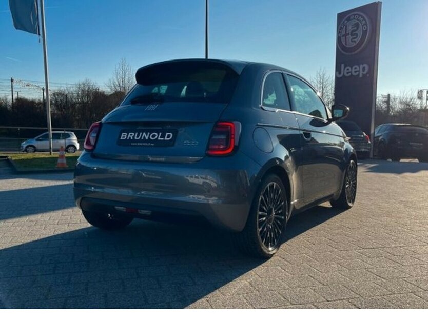 Fiat 500e la Prima LED/Sitzheizung/Kamera/ACC 15.500 km 22.900 € Backnang, 71522