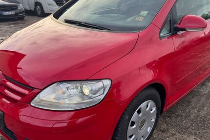 VW Golf 305.000 km 1.950 &euro; Sindelfingen/Stuttgart 71069