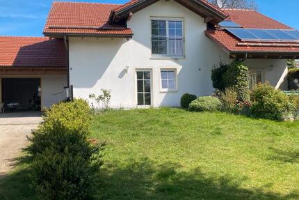 Wohnung Falkenfels - 3 Zimmer, 95 m&sup2;, 800&euro; | Angebot:25303477