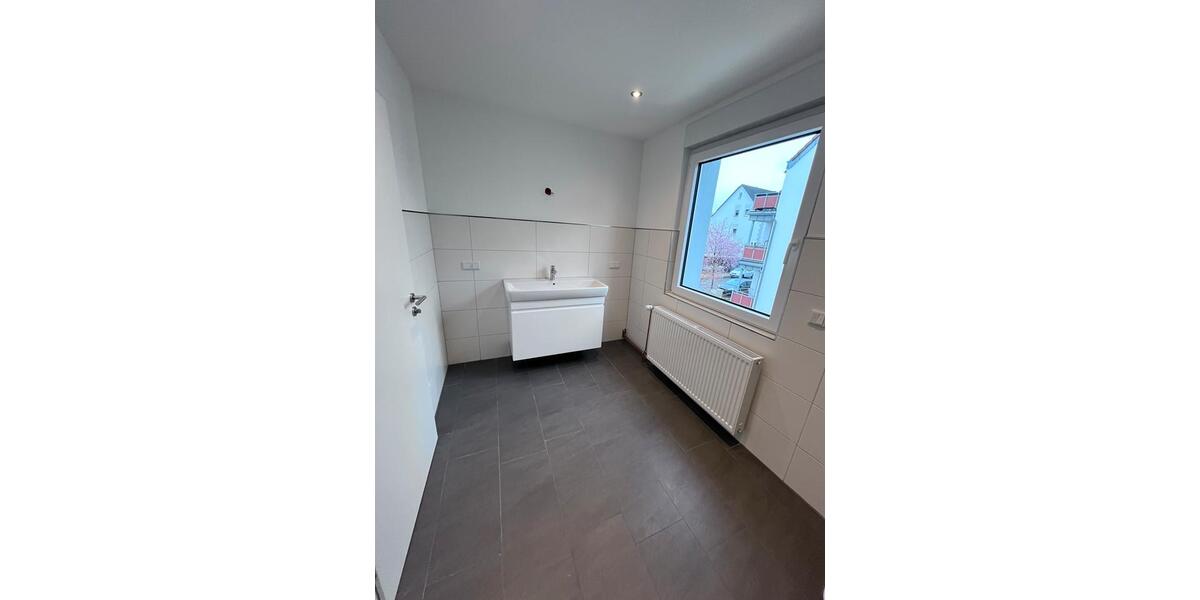 Einfamilienhaus Lippstadt - 5 Zimmer, 100 m&sup2;, 1.600&euro; | Angebot:25208881