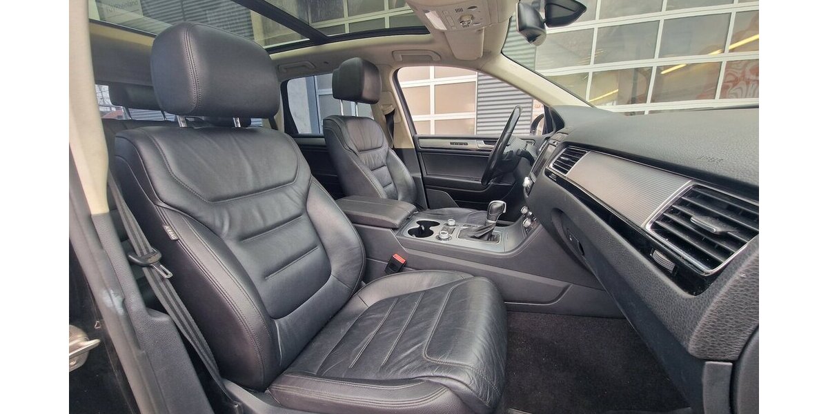 VW Touareg V6 TDI R-Line NAVI Luftfederung AHK 190.000 km 18.998 &euro; Landau 76829