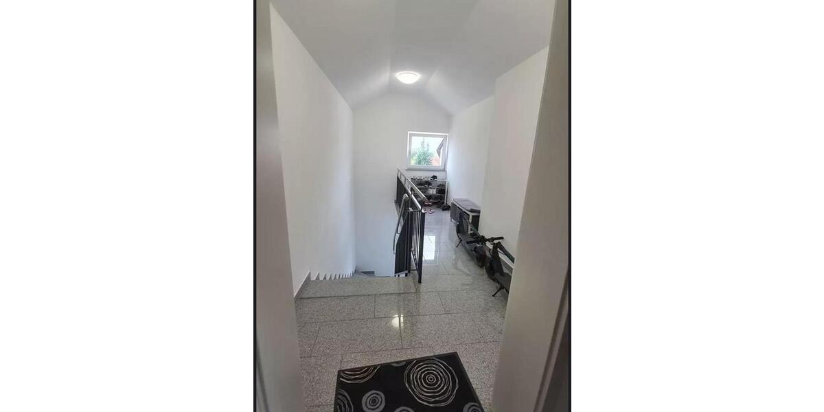 Dachgeschoßwohnung Bad Rappenau - 4 Zimmer, 125 m&sup2;, 1.300&euro; | Angebot:26416215