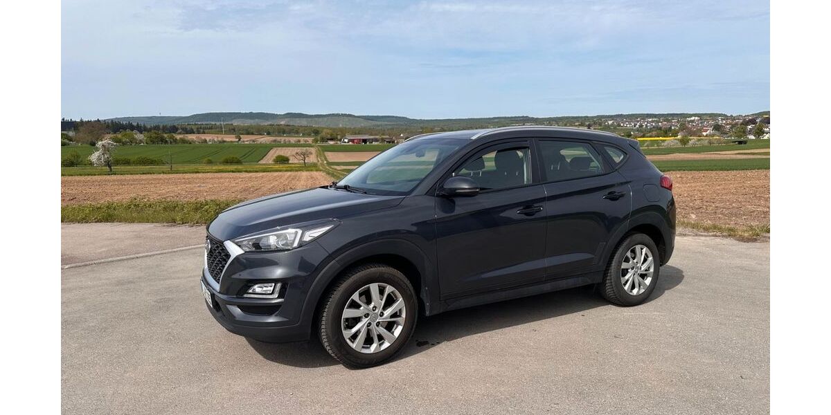 Hyundai TUCSON 56.000 km 17.290 &euro; Sachsenheim 74343