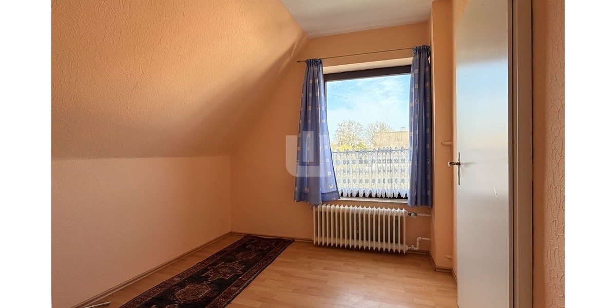 WINDISCH IMMOBILIEN – sanierungsbedürftiges Einfamilienhaus in Gröbenzell in ruhiger, zentraler Lage - Einfamilienhaus Gröbenzell | Angebot:26065692