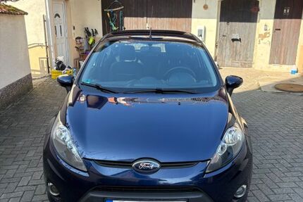 Ford Fiesta 144.500 km 2.800 &euro; Schöffengrund 35641