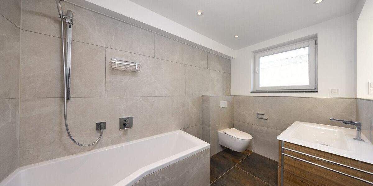 Energieeffizientes Wohnjuwel in Top-Lage! Kernsanierter Bungalow am Strümper Berg 7 zimmer