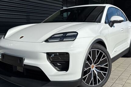 Porsche Macan 9.900 km 88.689 € Ettlingen 76275