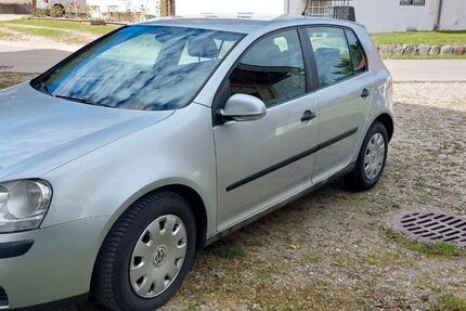 VW Golf 215.000 km 2.000 € Pittenhart 83132