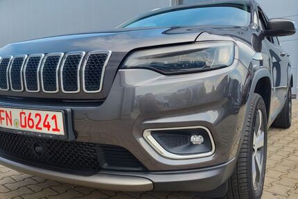 Jeep Cherokee 184.000 km 12.990 &euro; Tettnang 88069