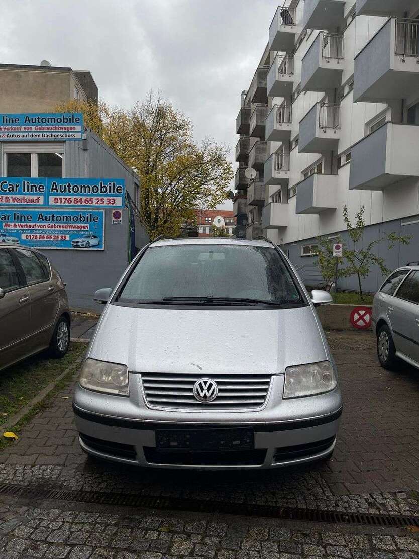 VW Sharan 244.000 km 3.990 € Berlin 12105
