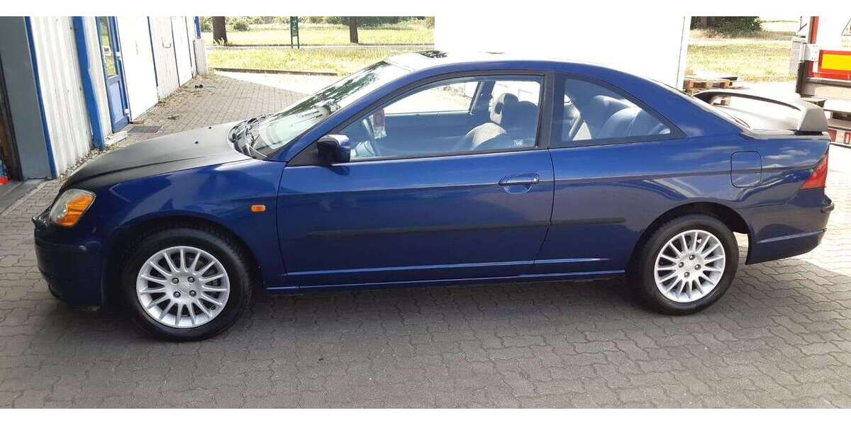 Honda Civic 153.000 km 3.190 &euro; Zossen 15806