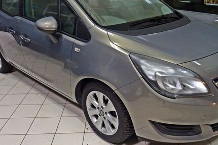 Opel Meriva 104.800 km 9.200 &euro; Pfullendorf 88630