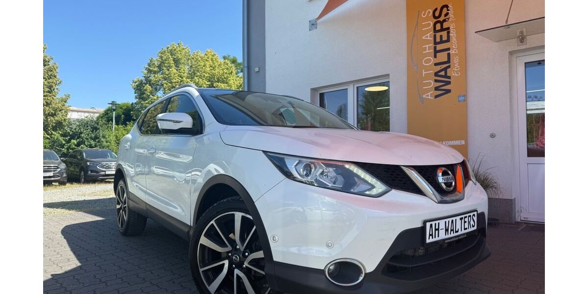 Nissan Qashqai 131.093 km 11.885 &euro; Stockelsdorf bei Lübeck 23617
