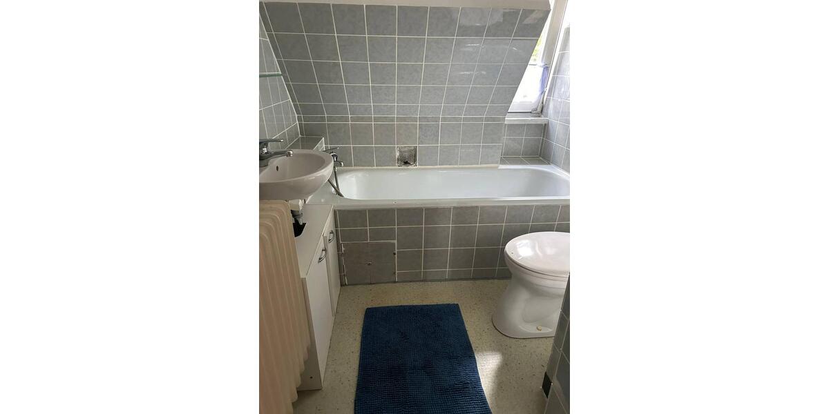 Dachgeschoßwohnung Wilhelmshaven Fedderwardergroden - 3 Zimmer, 50 m&sup2;, 57.000&euro; | Angebot:26609218