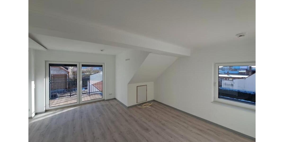 4-Raum - Penthouse mit zwei großen Balkonen - 165 qm Wohnfläche - PKW Stellplatz 4 zimmer