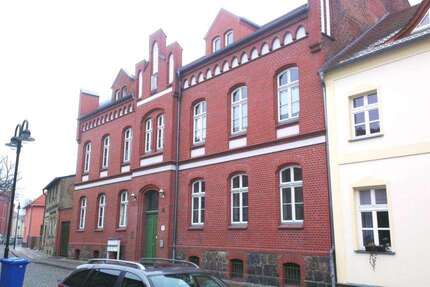 Wohnung Strausbeg Altstadt - 4 Zimmer, 82 m&sup2;, 720&euro; | Angebot:26865401