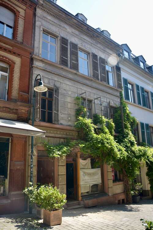 Einzelhandel in Wiesbaden 3.126 € 105 m²