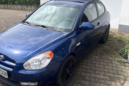 Hyundai Accent 90.673 km 2.500 &euro; Duisburg 47139