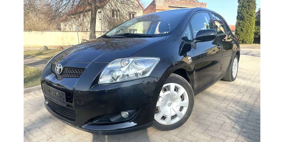 Toyota Auris 215.000 km 2.290 &euro; Schkopau OT Wallendorf 06258