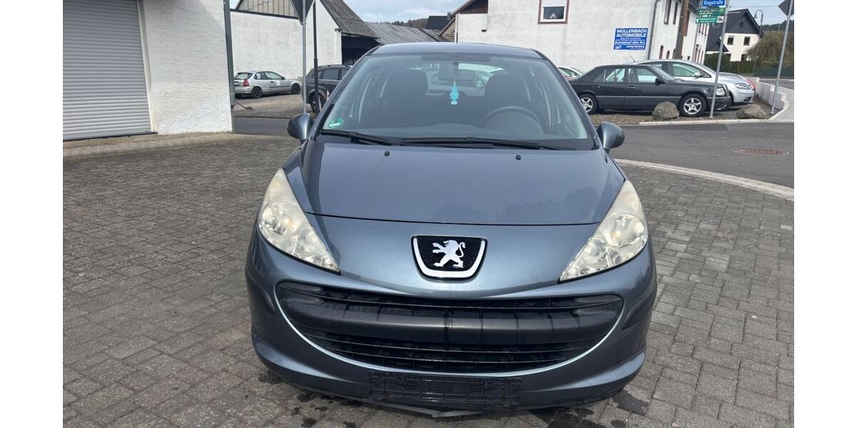 Peugeot 207 164.847 km 2.800 &euro; Müllenbach 53520
