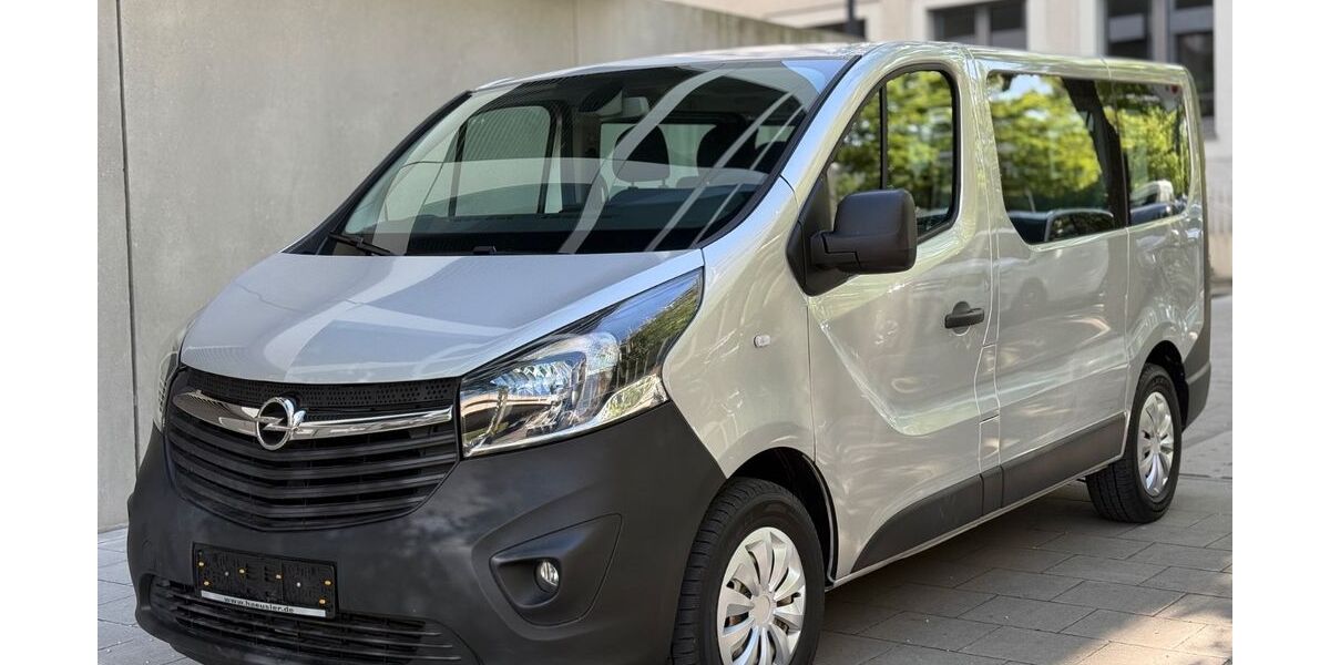 Opel Vivaro 117.834 km 14.950 € München 80639