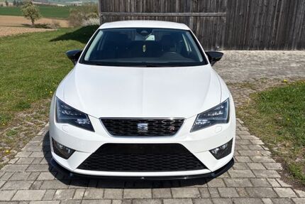 Seat Leon 174.000 km 9.599 &euro; Haarbach 94542