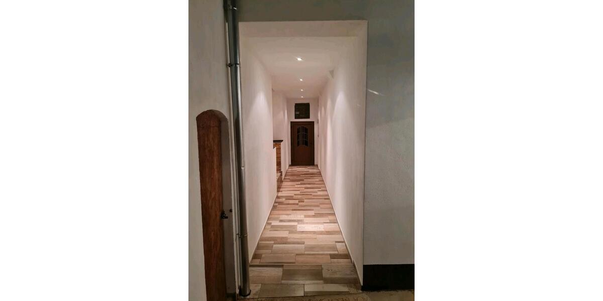 Reihenhaus Allstedt - 7 Zimmer, 140 m&sup2;, 70.000&euro; | Angebot:25909095