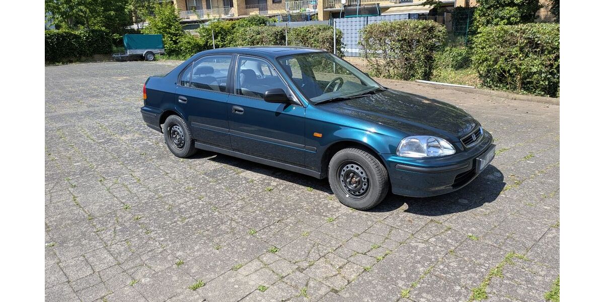 Honda Civic 90.000 km 3.000 &euro; Hückelhoven 41836