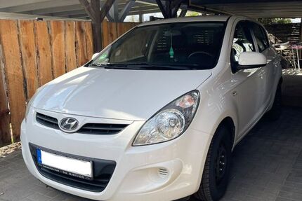 Hyundai i20 130.000 km 3.750 &euro; Schulzendorf 15732