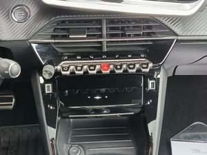 Peugeot 208 1.2 PureTech 130|GT-LINE|PANO|NAVI|RFK Allure 78.000 km 14.460 &euro; Höhenkirchen-Siegertsbrun 85635