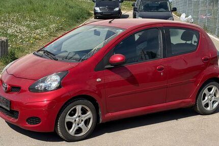 Toyota Aygo (X) 199.000 km 1.850 &euro; Dotternhausen 72359