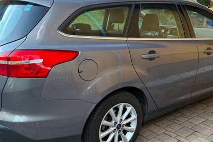 Ford Focus 144.000 km 6.250 &euro; Hohenstein-Ernsthal 09337