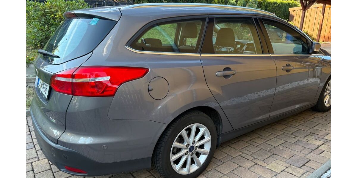 Ford Focus 144.000 km 6.250 &euro; Hohenstein-Ernsthal 09337