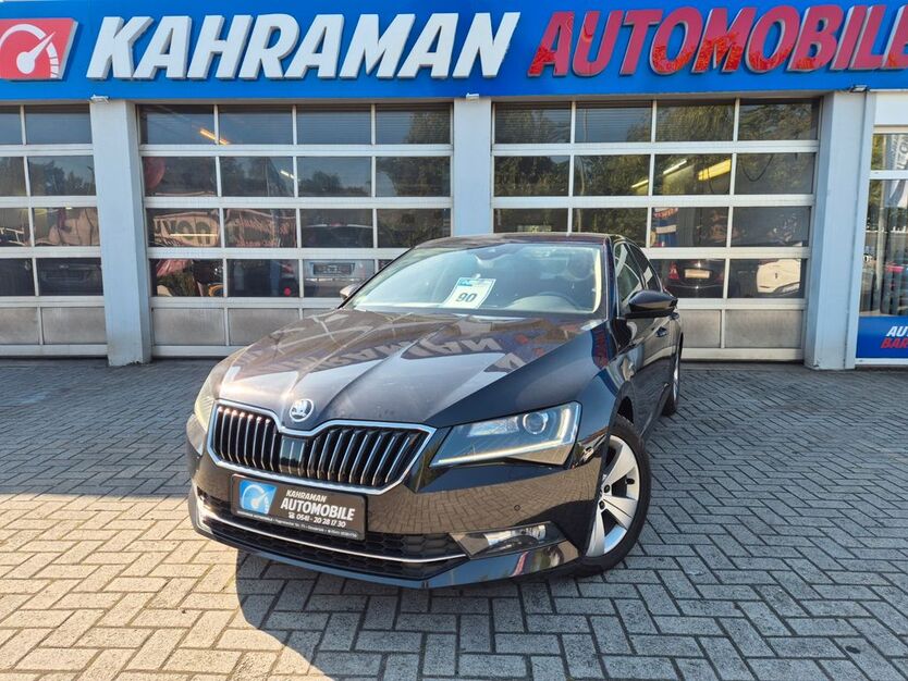 Skoda Superb 174.000 km 18.999 € Osnabrück 49090