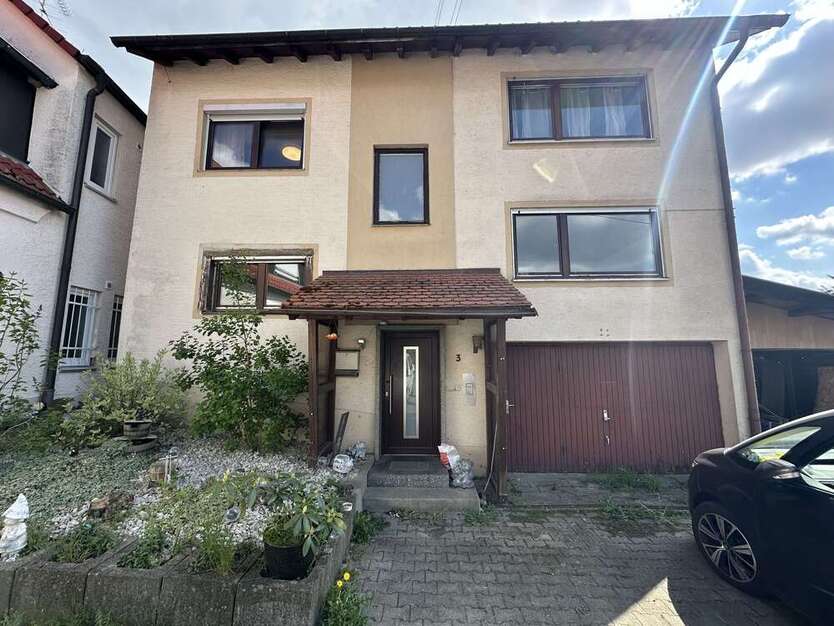 Haus zum Kaufen in Böttingen 259.000 € 180 m²