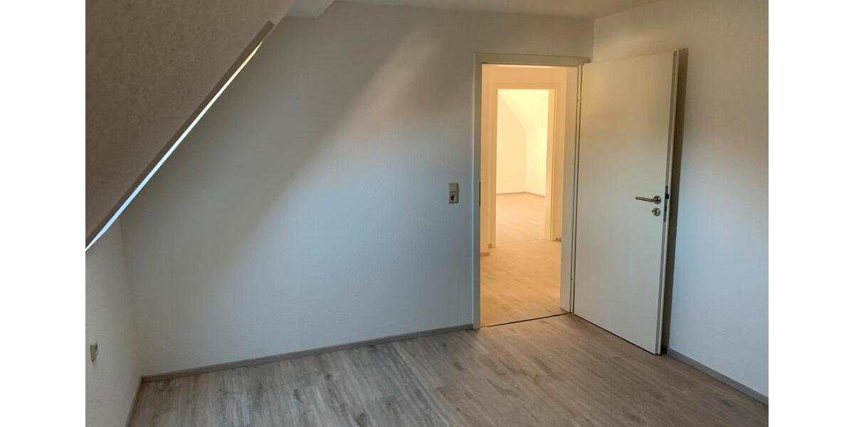 Mehrfamilienhaus, Wohnhaus Schmelz - 10 Zimmer, 239 m&sup2;, 210.000&euro; | Angebot:27117412