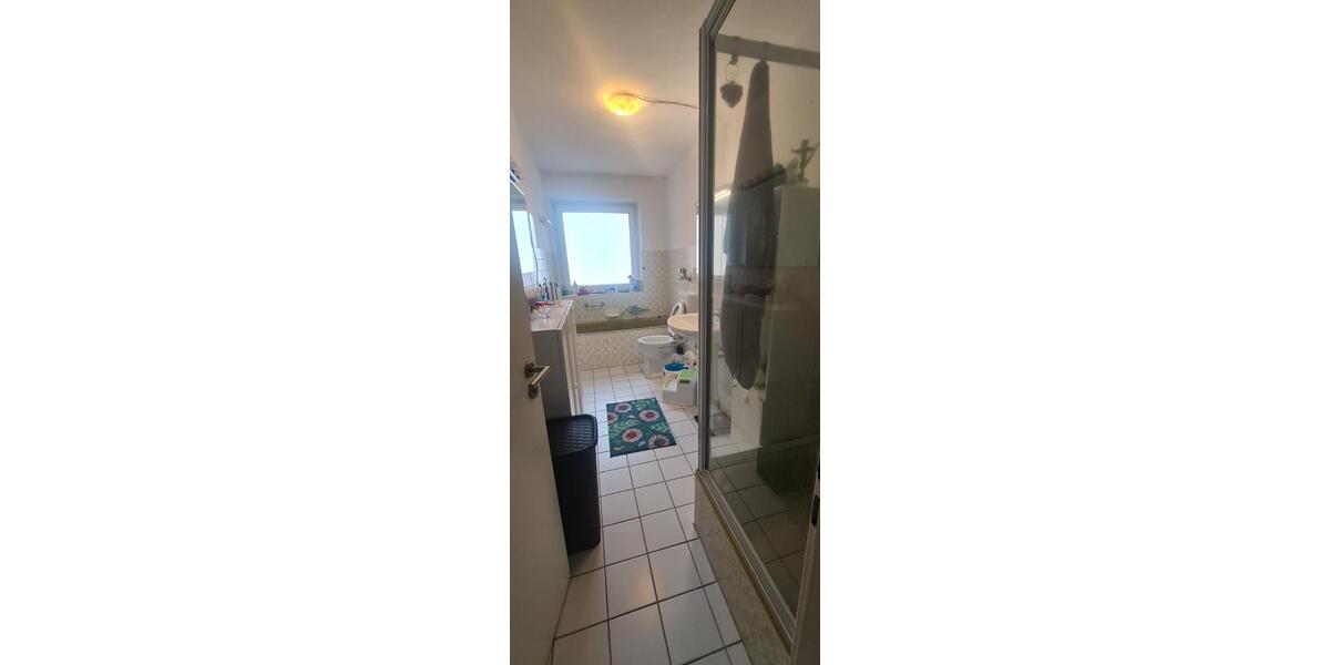 Etagenwohnung Kiel Schreventeich - 5 Zimmer, 120 m&sup2;, 1.800&euro; | Angebot:26402972