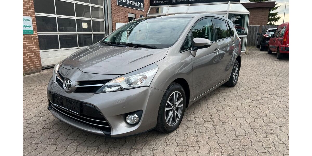 Toyota Verso 144.000 km 8.499 &euro; Barsinghausen 30890